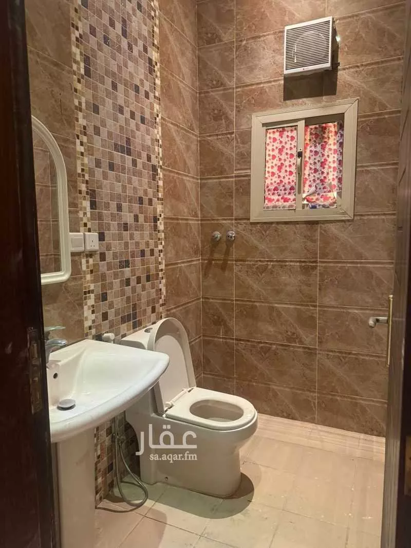 8 bedroom villa in Al Hamdaniyah 11
