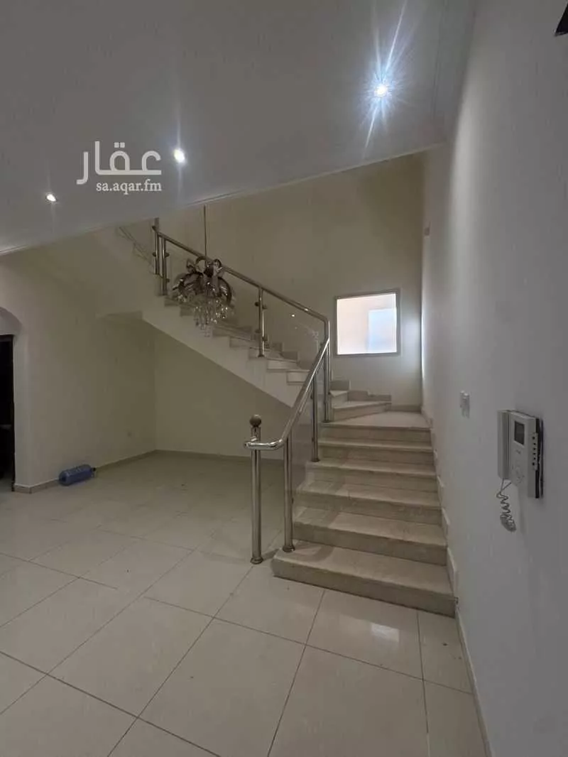8 bedroom villa in Al Hamdaniyah 12