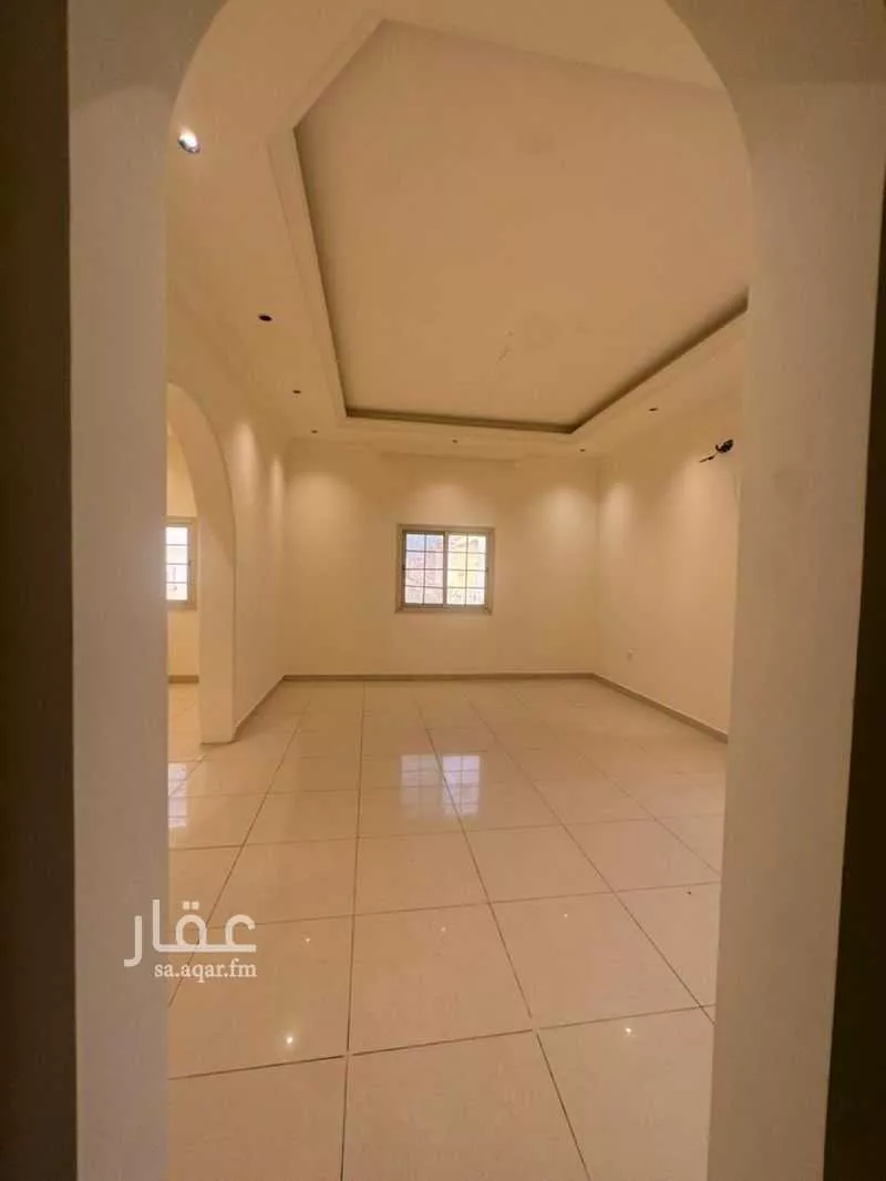 8 bedroom villa in Al Hamdaniyah 18