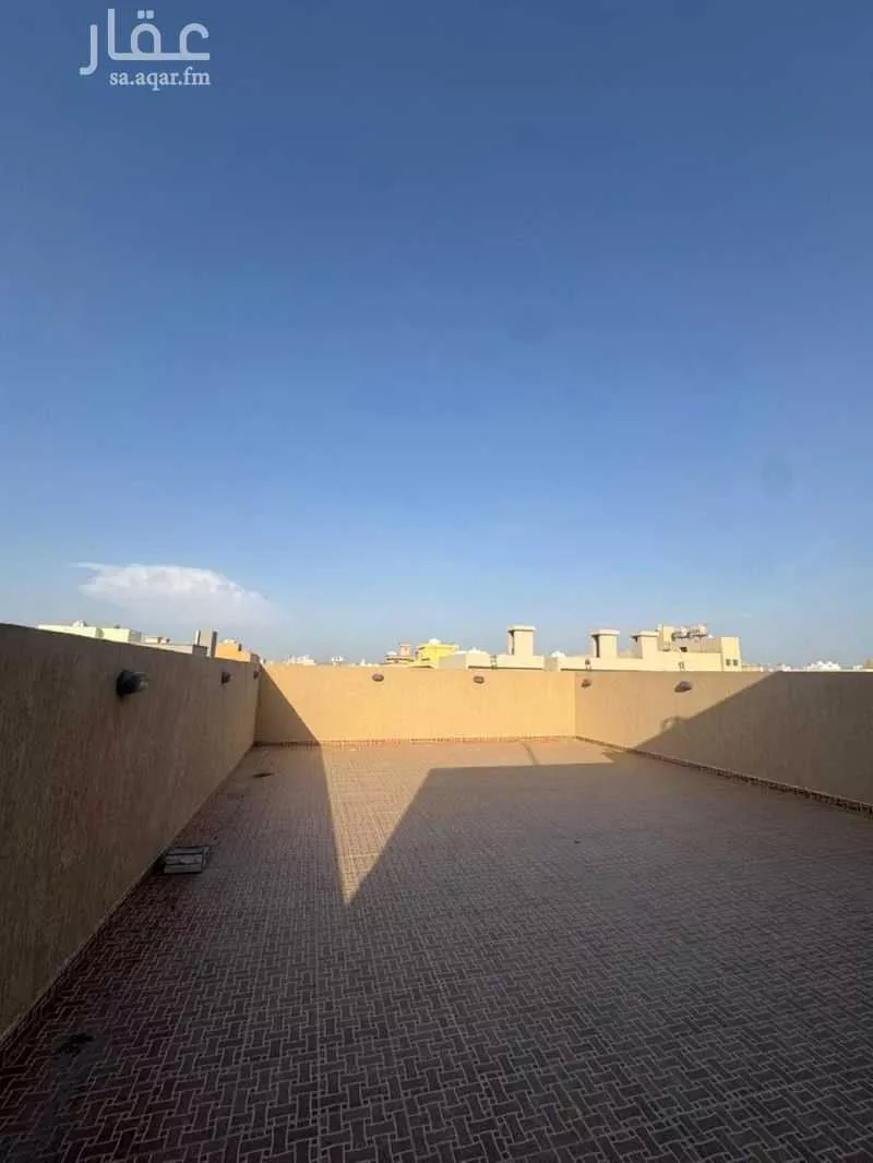 8 bedroom villa in Al Hamdaniyah 29