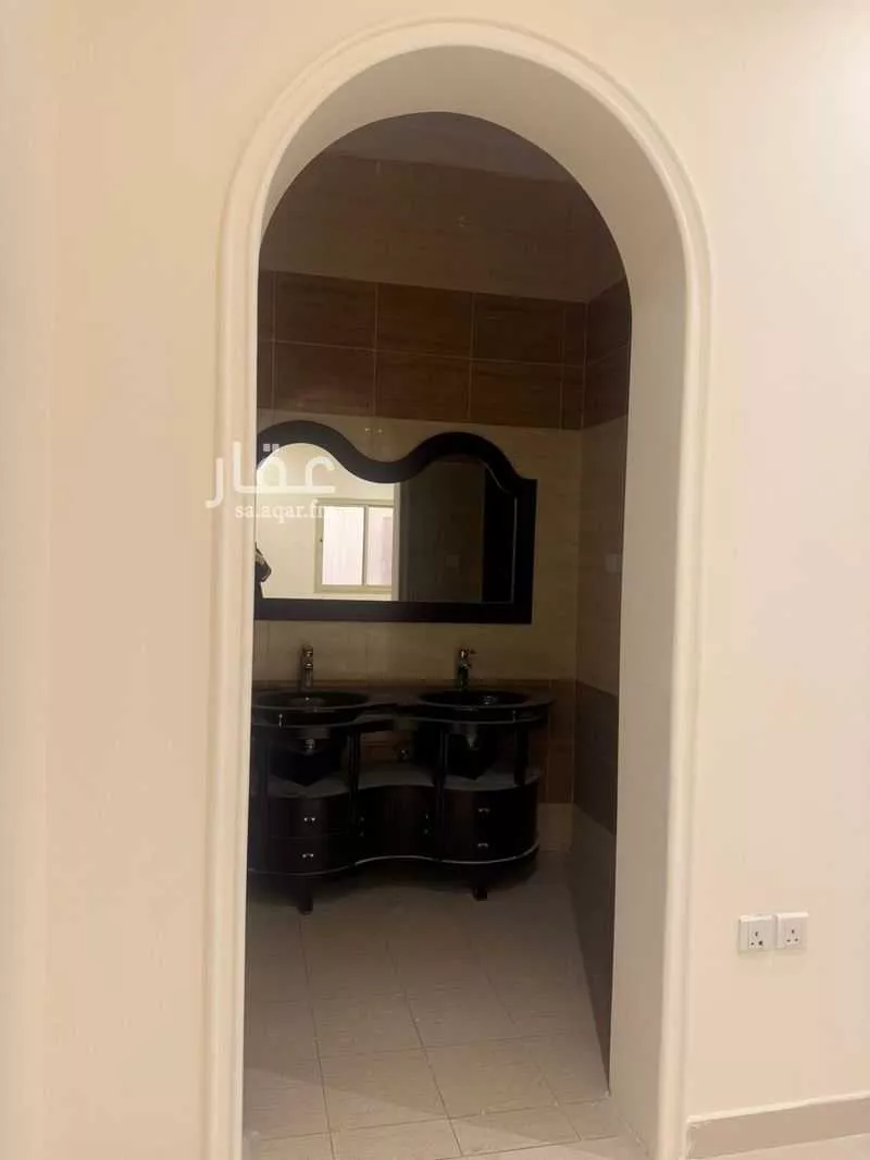 8 bedroom villa in Al Hamdaniyah 7