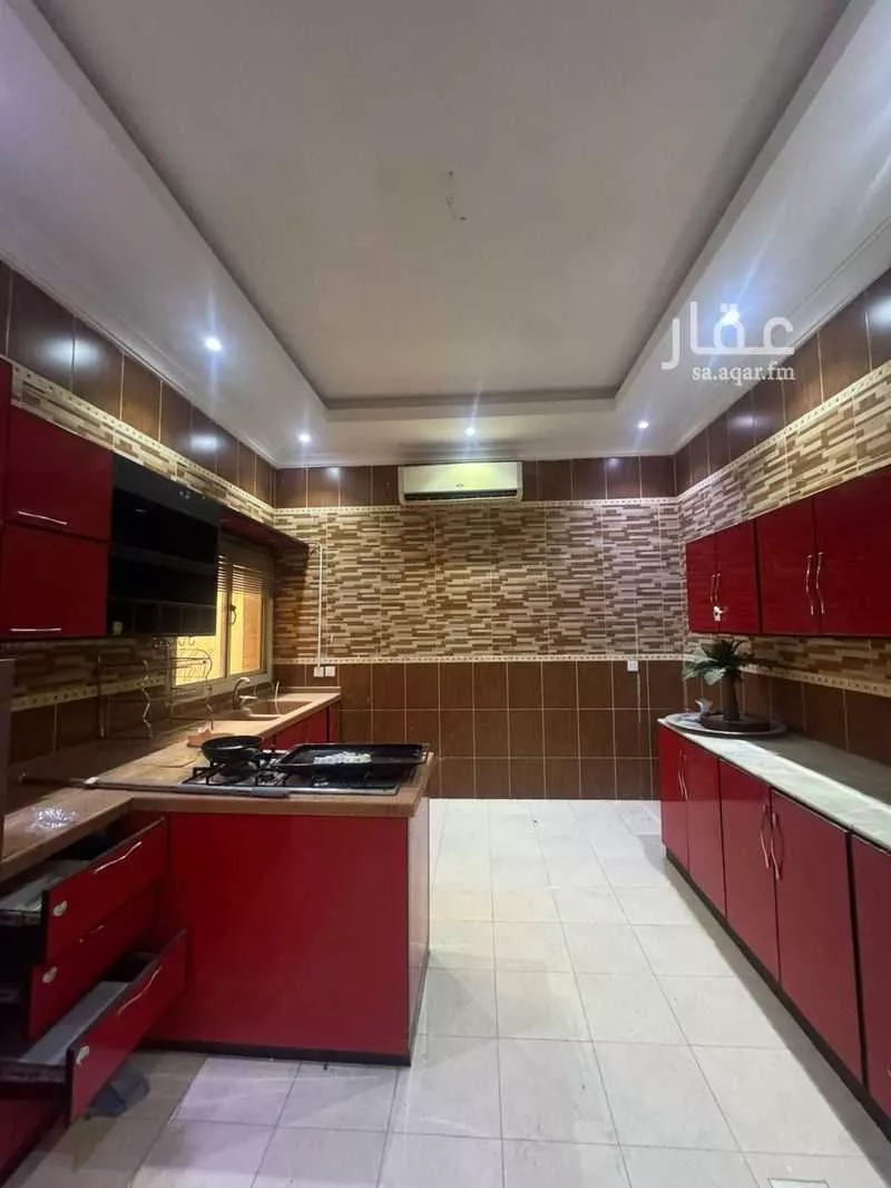 8 bedroom villa in Al Hamdaniyah 10
