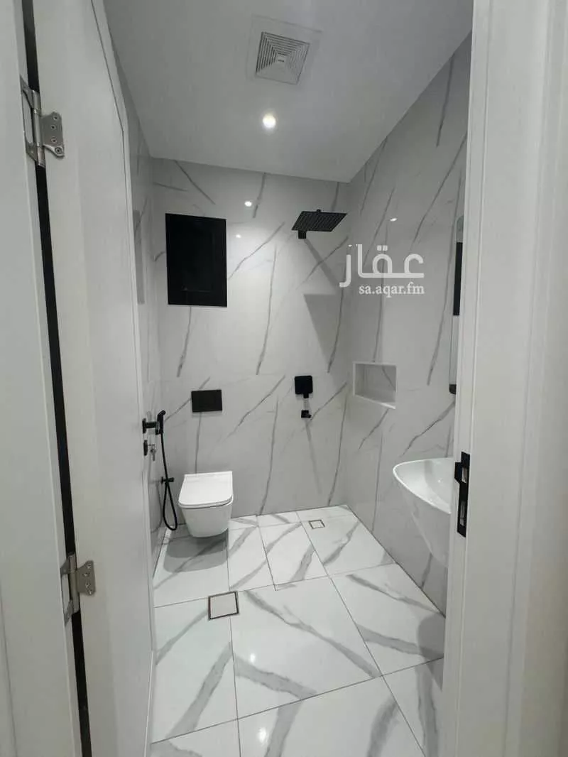 فيلا 6 غرف في الواحة 8