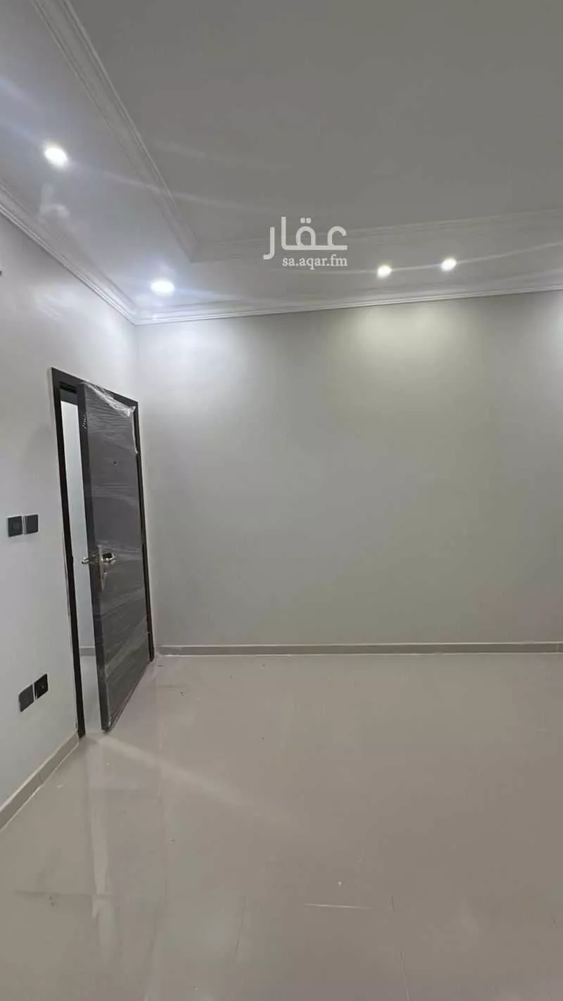 2 bedroom apartment in Al Shati, Jazan 4
