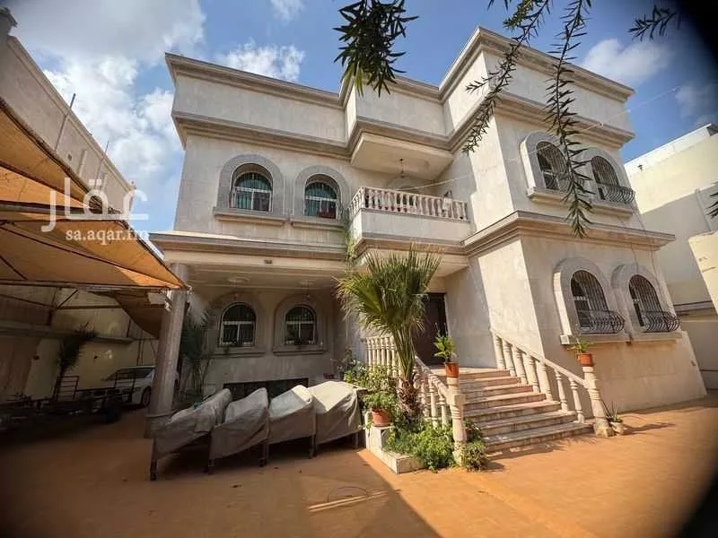 12 bedroom villa in Al Muhammadiyah 2