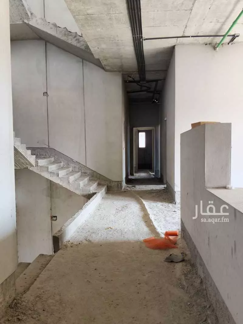 فيلا 10 غرف في الزمرد 13