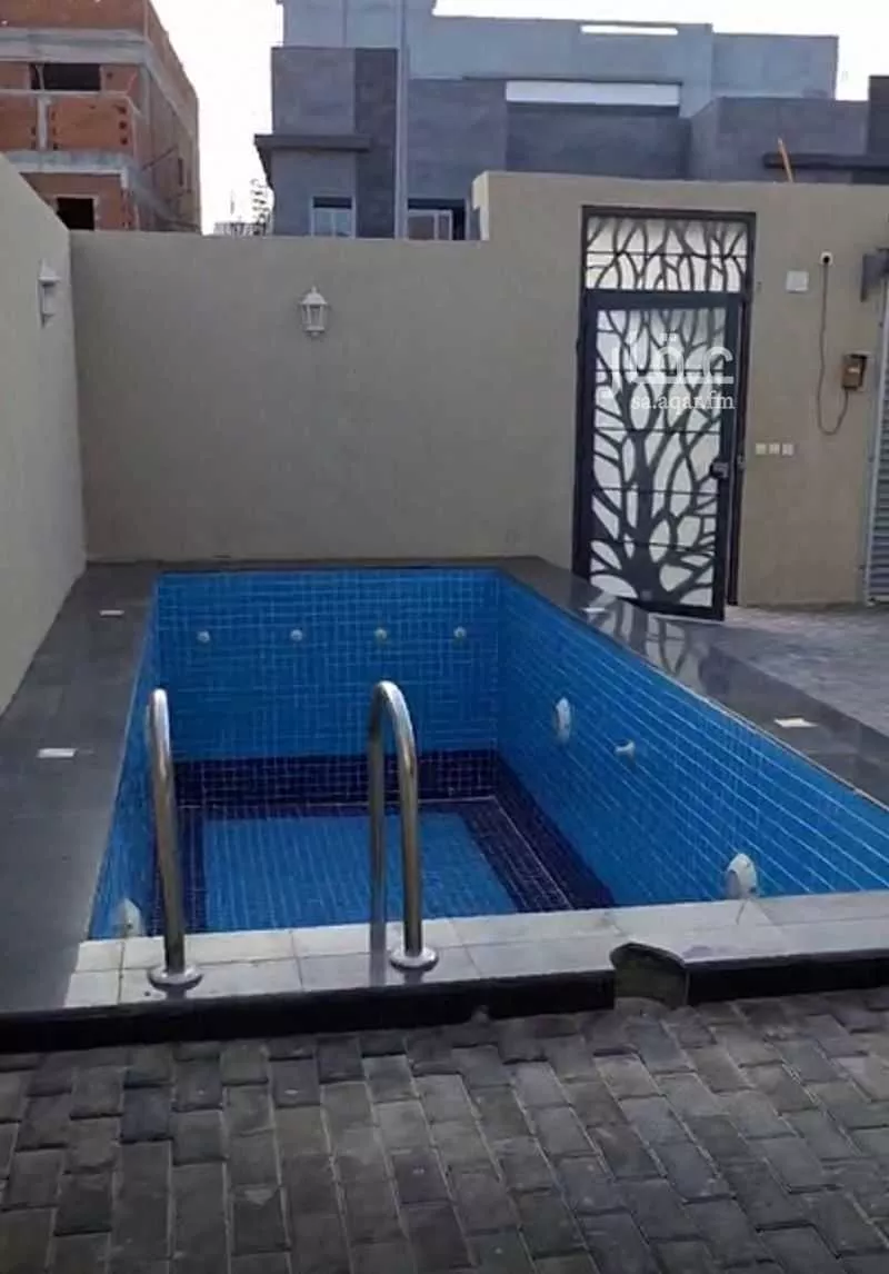 5 bedroom villa in Az Zomorod 2