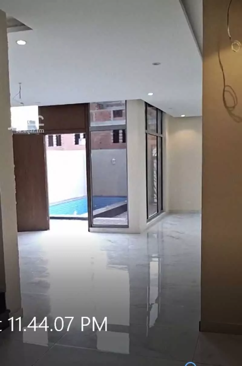 5 bedroom villa in Az Zomorod 3