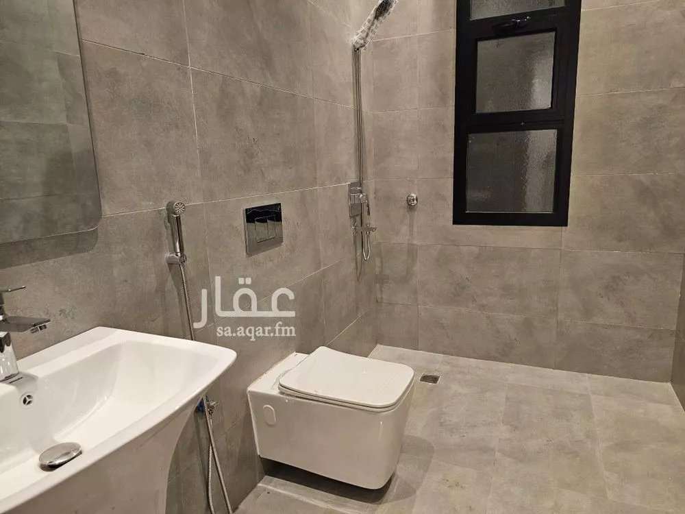 فيلا 6 غرف في الزمرد 21