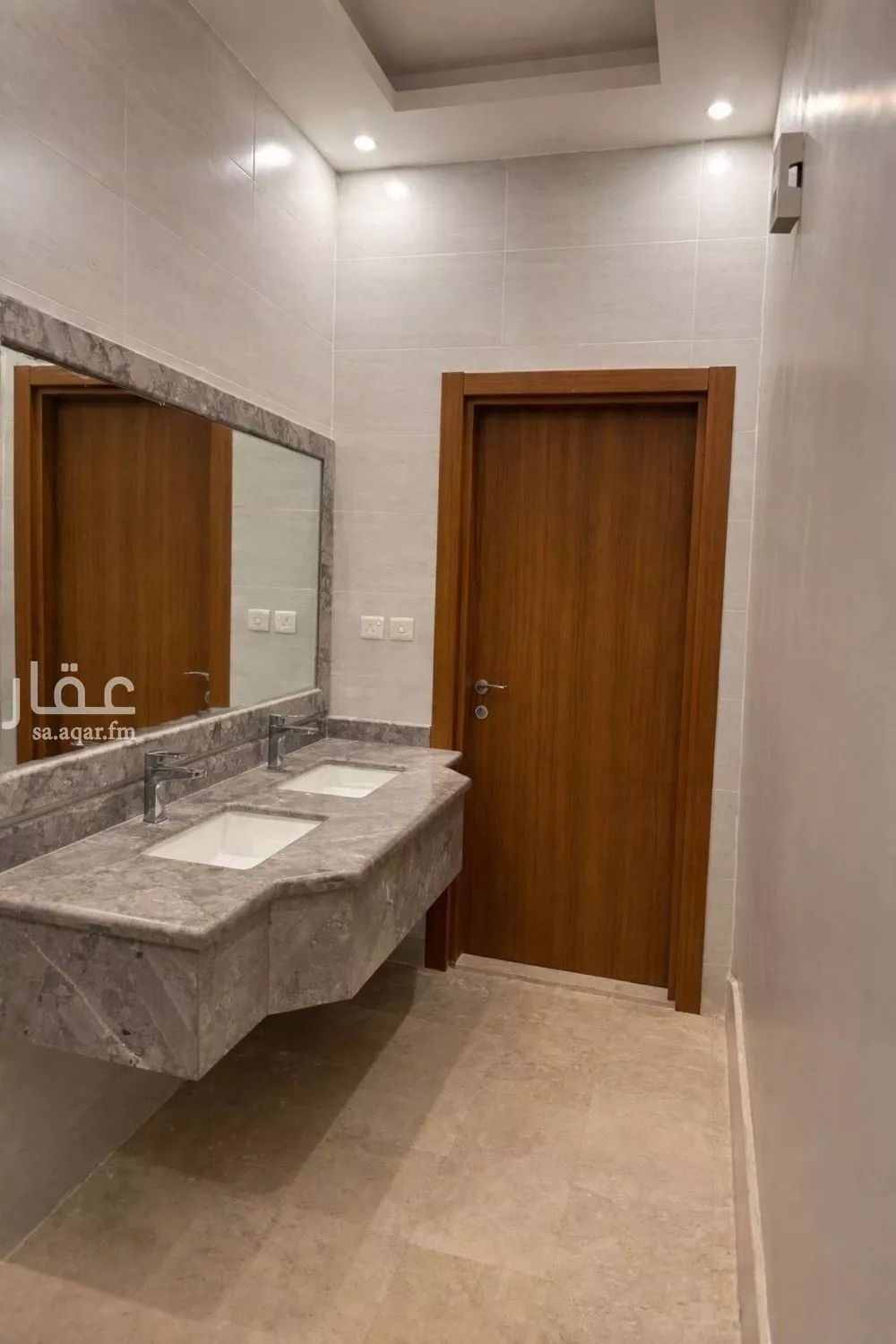 6 bedroom villa in Al Manarat 5