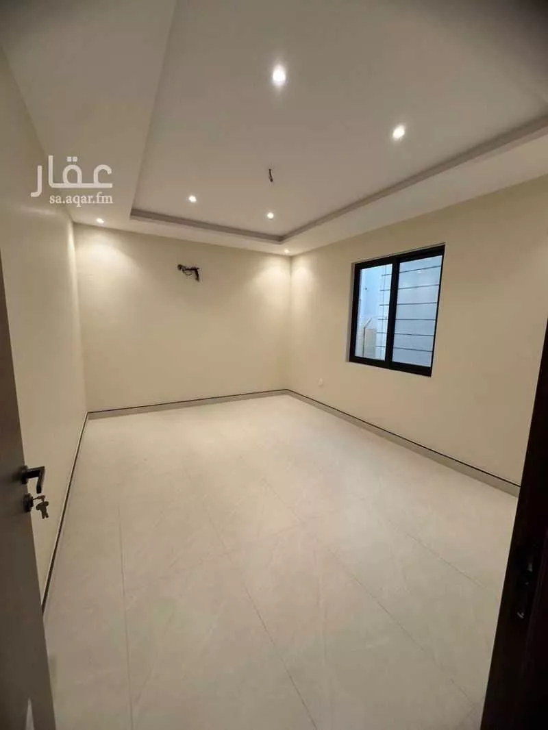 فيلا 8 غرف في المرجان 4