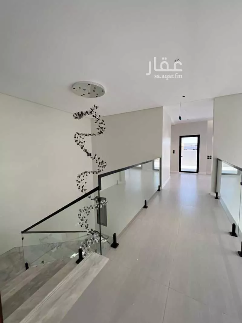 8 bedroom villa in Al Yaqout 4