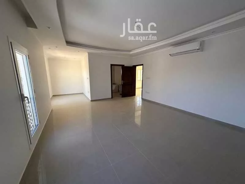 فيلا 4 غرف في الصوارى 8