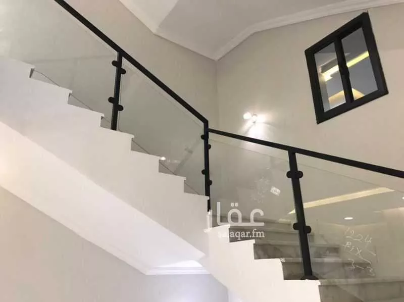 5 bedroom villa in Bahrah 9