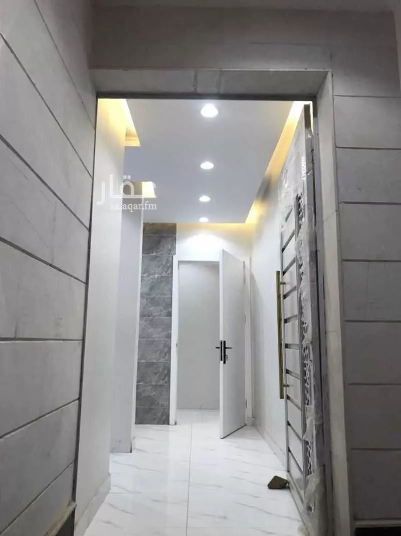 5 bedroom villa in Bahrah 10