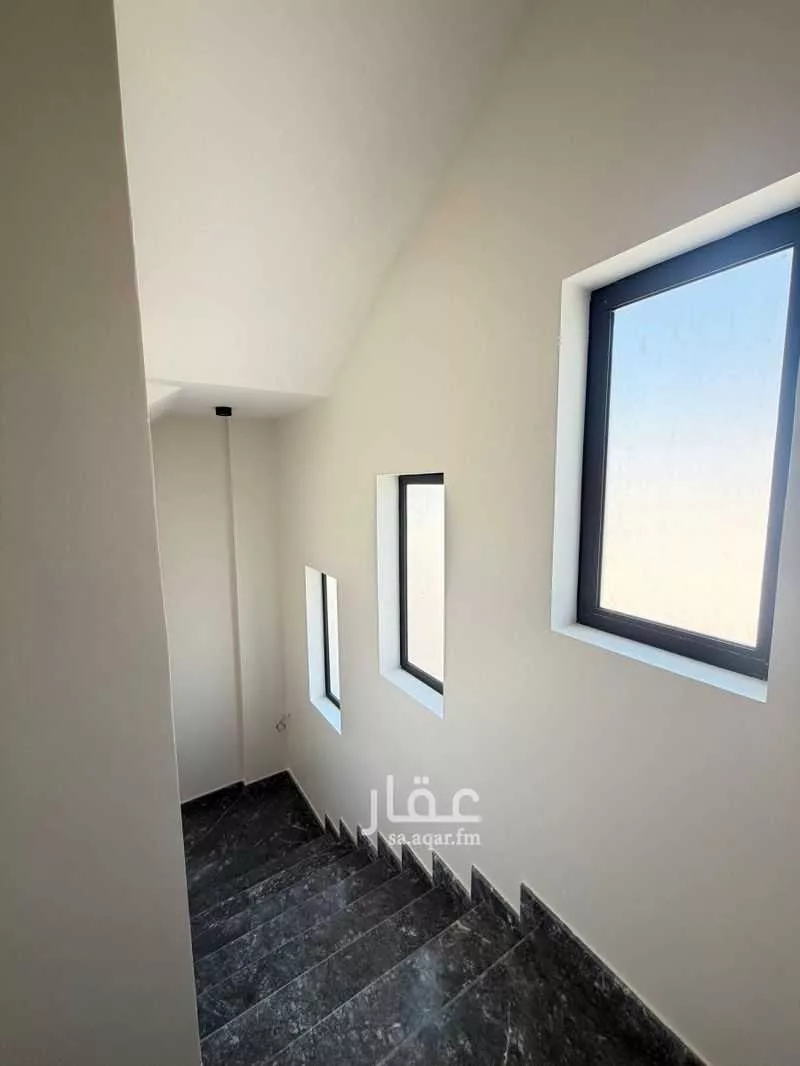 فيلا 7 غرف في السيف 14