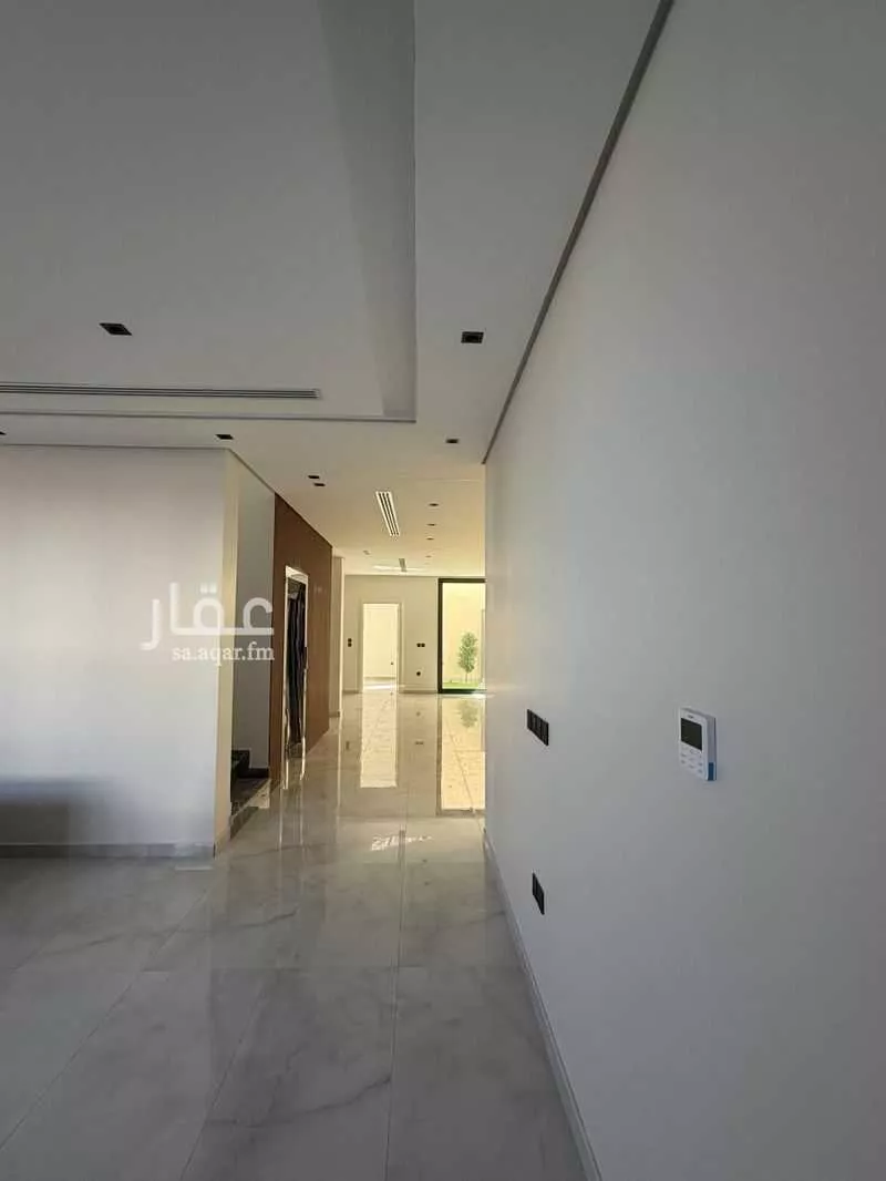 فيلا 7 غرف في السيف 8