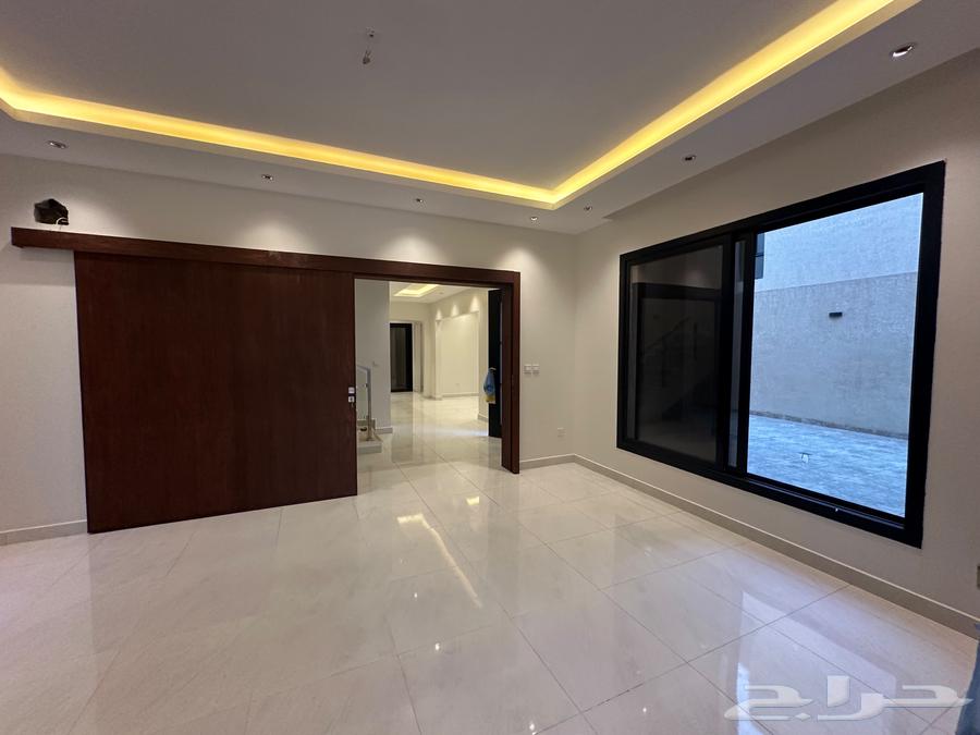 4 bedroom villa in Al Janadriyah, Riyadh 8