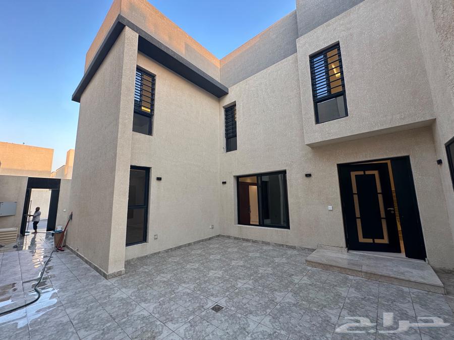 4 bedroom villa in Al Janadriyah, Riyadh 5