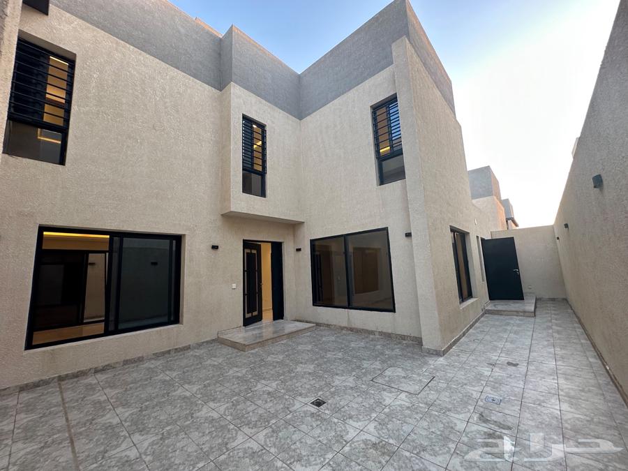 4 bedroom villa in Al Janadriyah, Riyadh 6