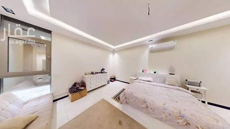5 bedroom villa in Al Yaqout 15