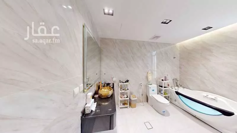 5 bedroom villa in Al Yaqout 23