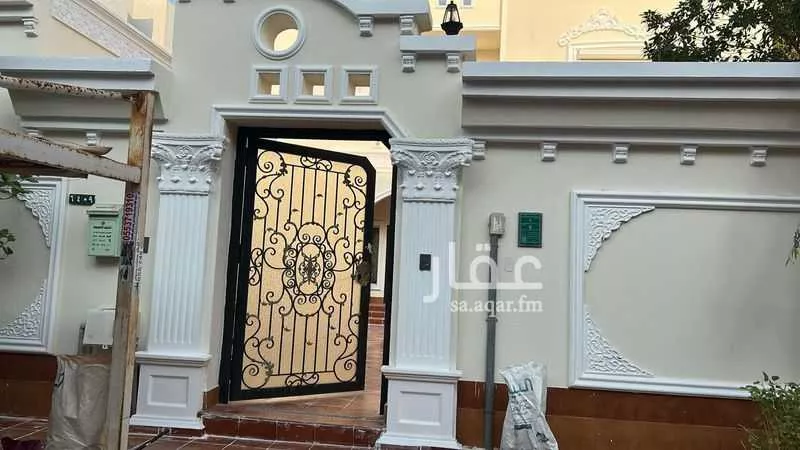 6 bedroom villa in Al Basateen 32