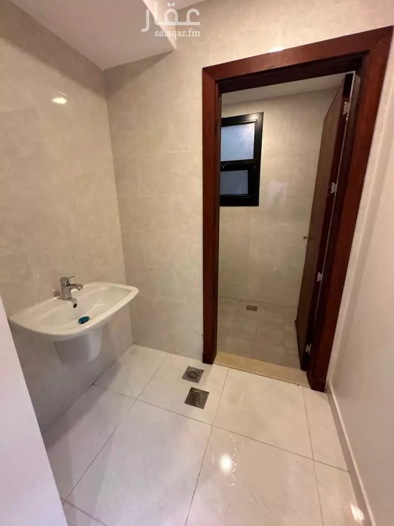 4 bedroom villa in Al Janadriyah, Riyadh 18
