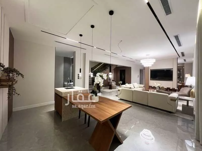 6 bedroom villa in Al Yaqout 2