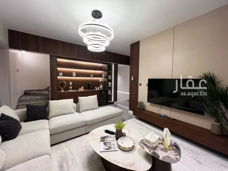 6 bedroom villa in Al Yaqout 15