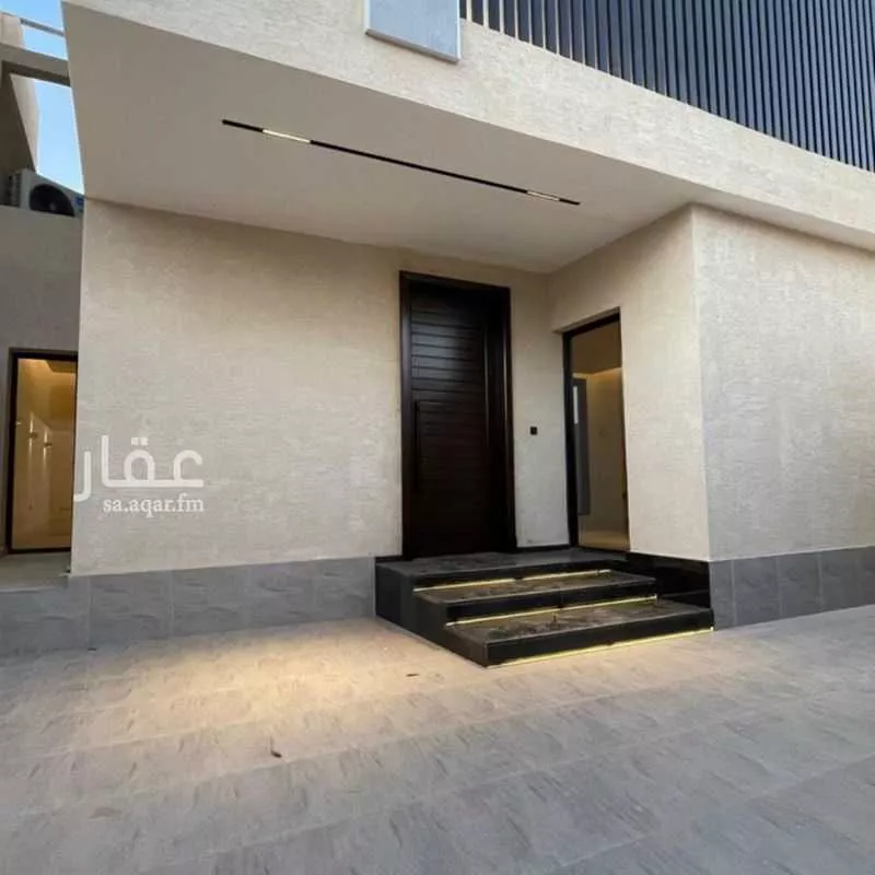 6 bedroom villa in Al Amwaj 12