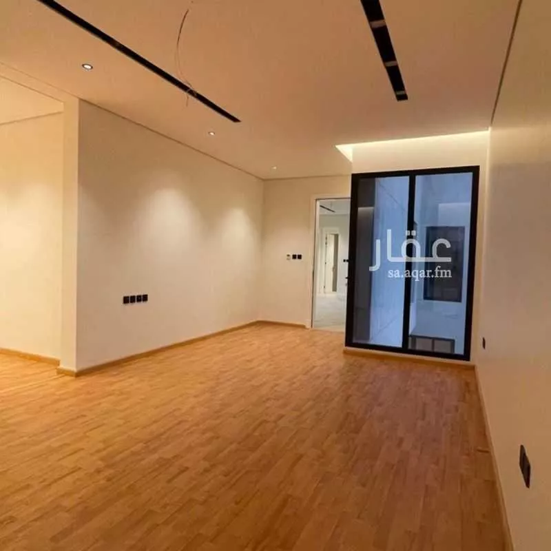 6 bedroom villa in Al Amwaj 13