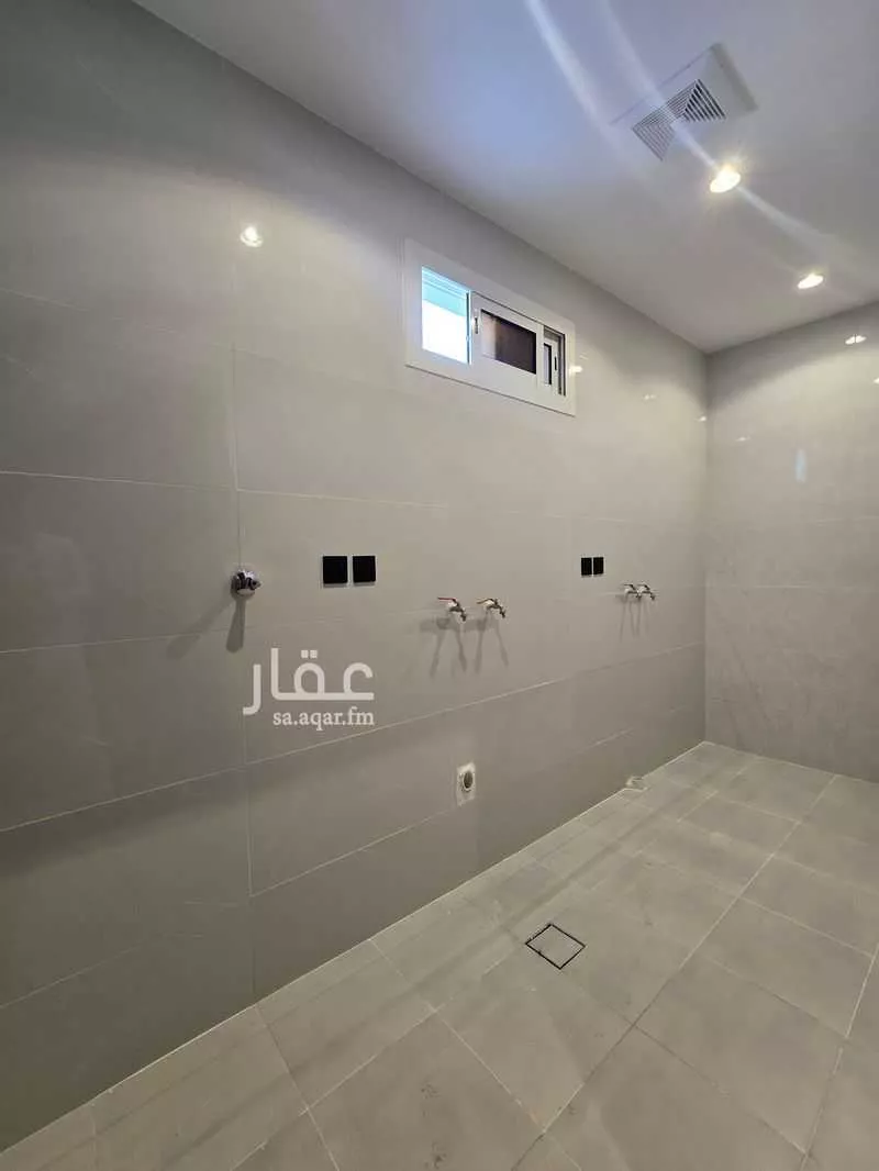 فيلا 11 غرف في الفلاح 13
