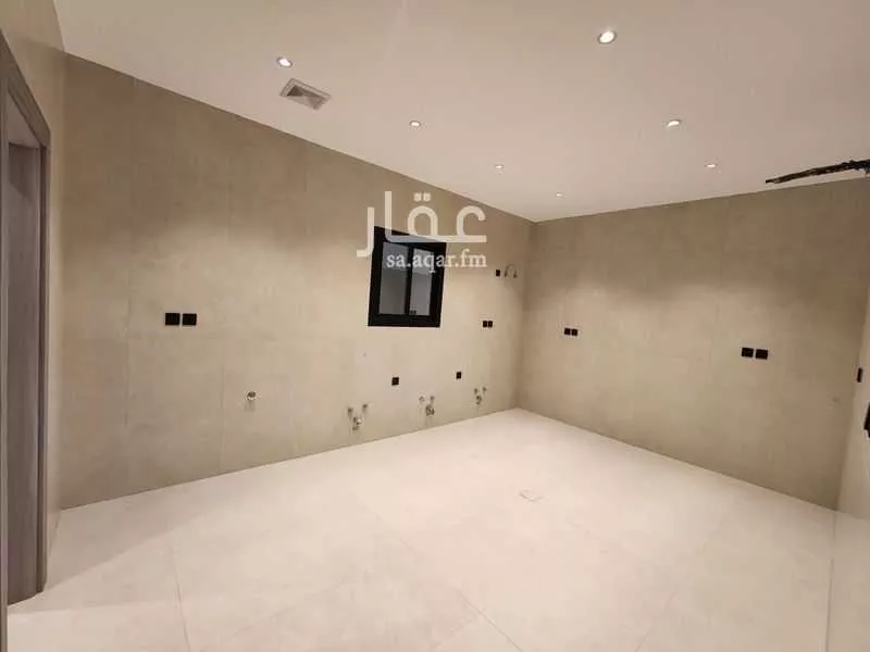 8 bedroom villa in Al Rahmaniyyah 4