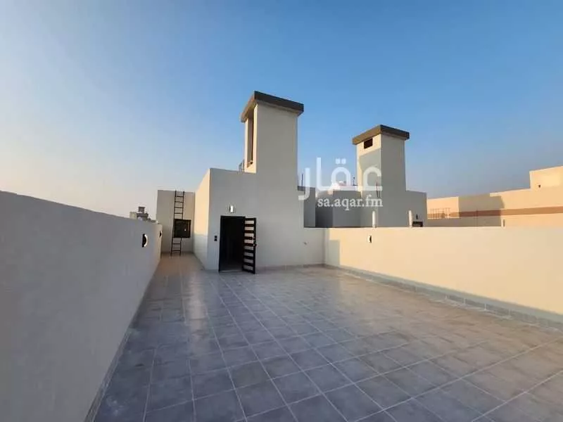 8 bedroom villa in Jeddah 4