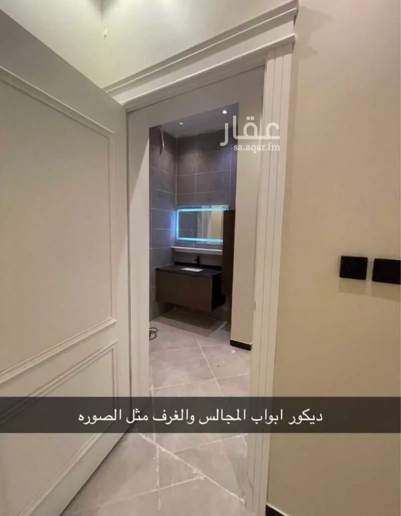 8 bedroom villa in Al Khumrah 3