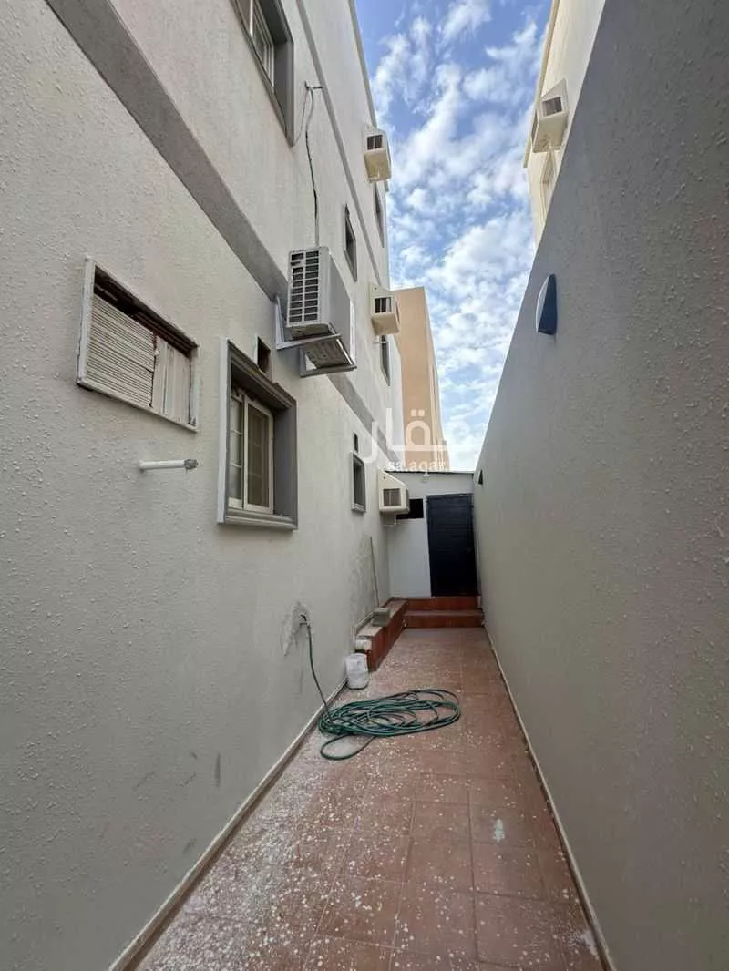 فيلا 11 غرف في الزمرد 18