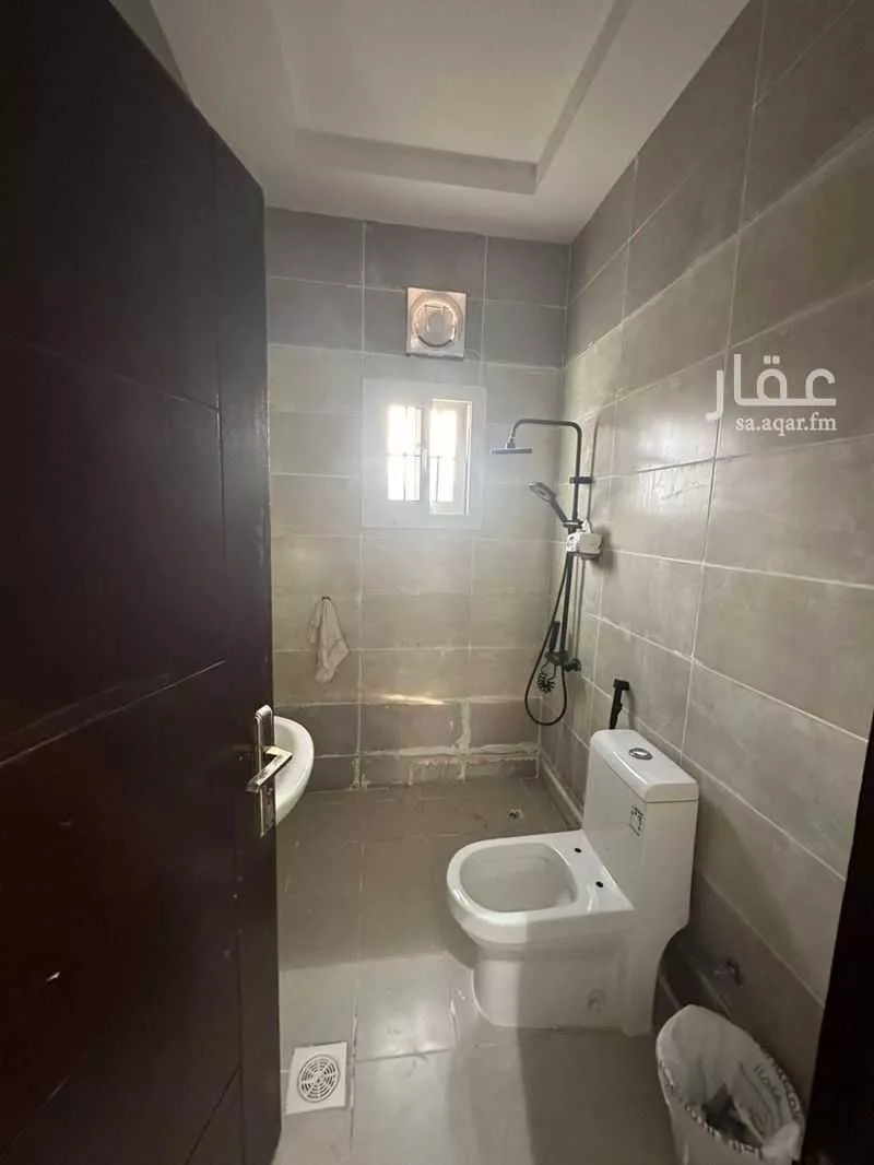 فيلا 11 غرف في الزمرد 21