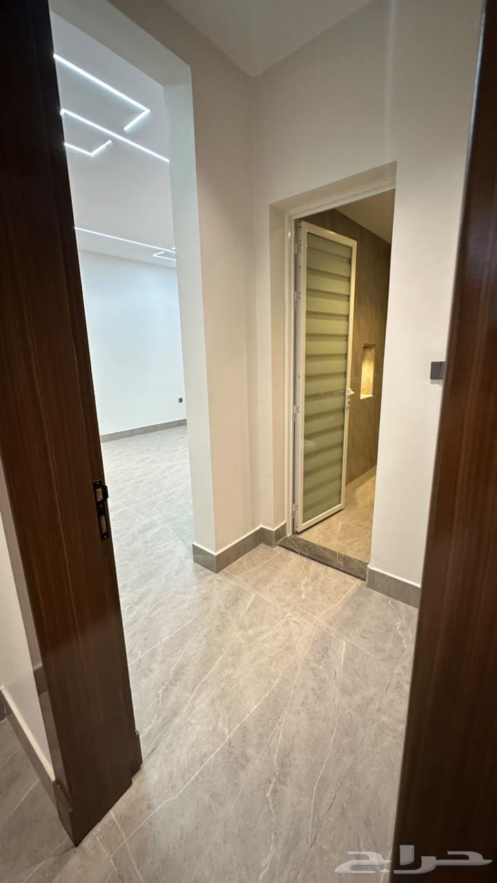 5 bedroom apartment in Dahiat King Fahd, Eastern Province 9