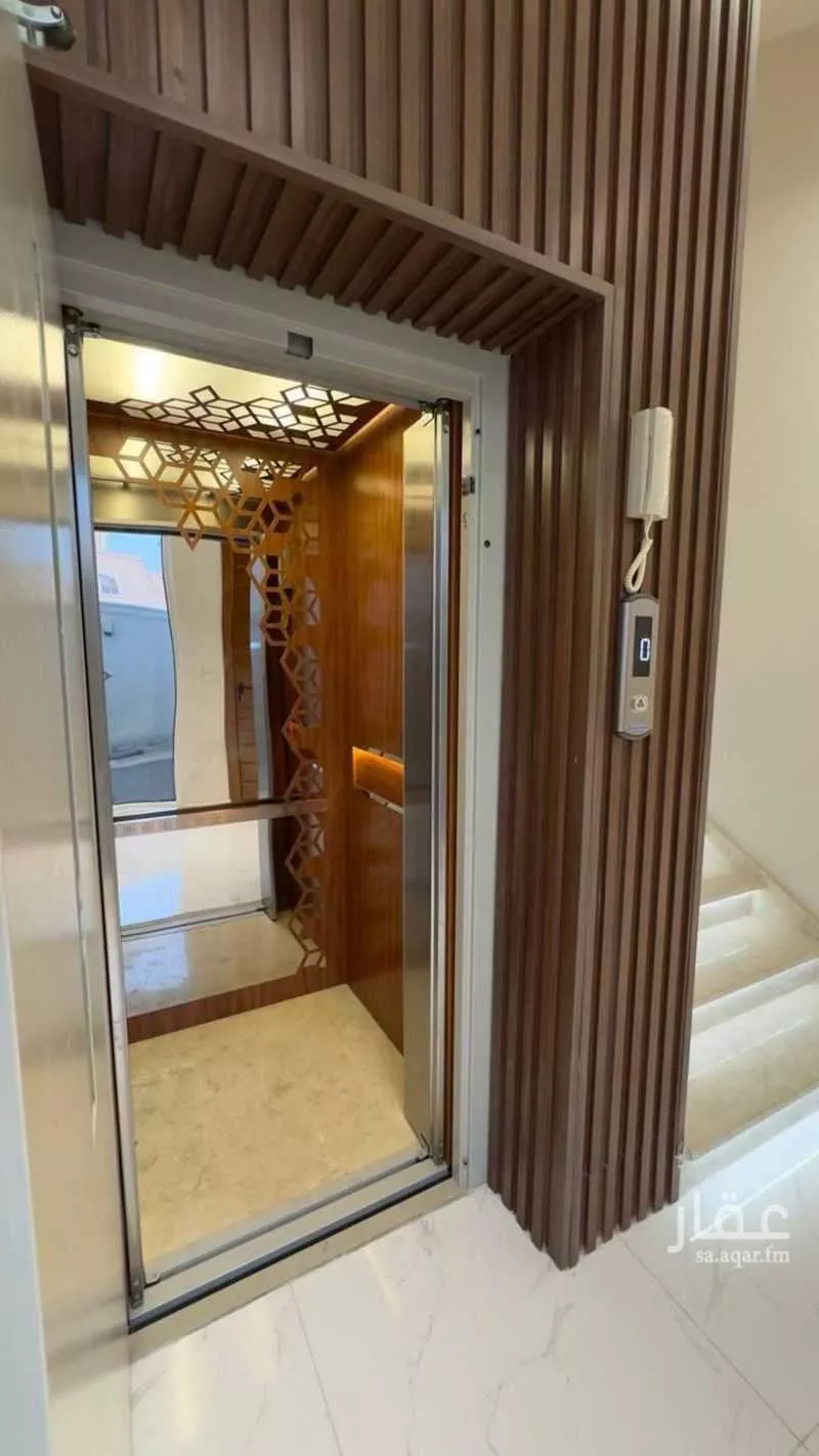 7 bedroom villa in Al Yaqout 3