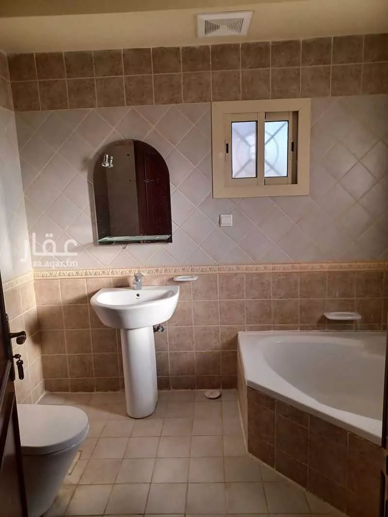 فيلا 5 غرف في النعيم 8