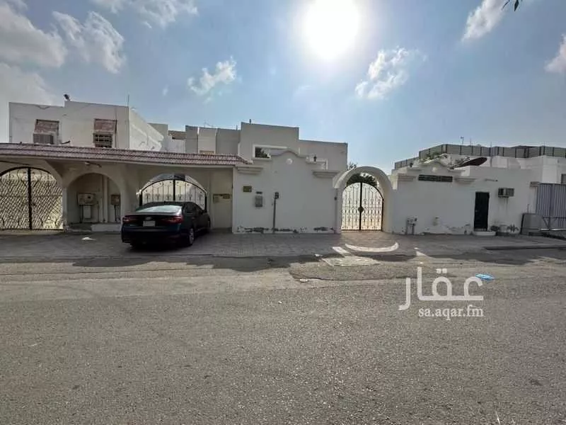 فيلا 9 غرف في الأمير فواز الجنوبي 3