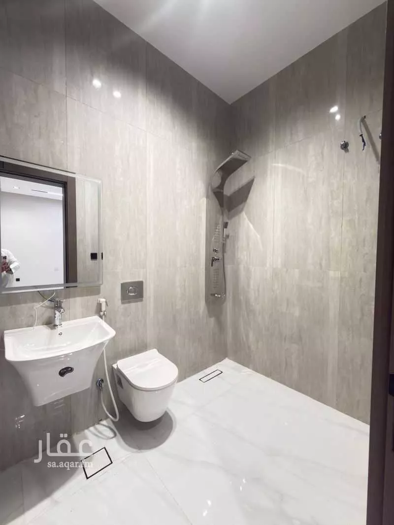 6 bedroom villa in Al Bashaer 12