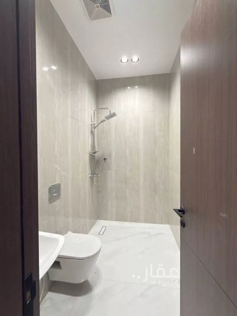 6 bedroom villa in Al Bashaer 24