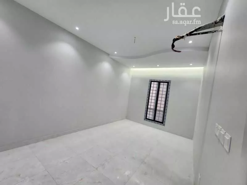 فيلا 6 غرف في الصالحية 8