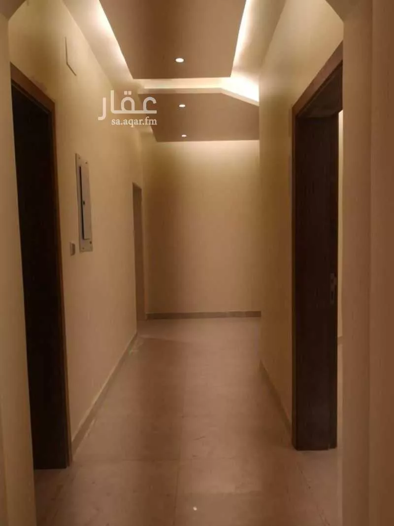 فيلا 9 غرف في الفلاح 6