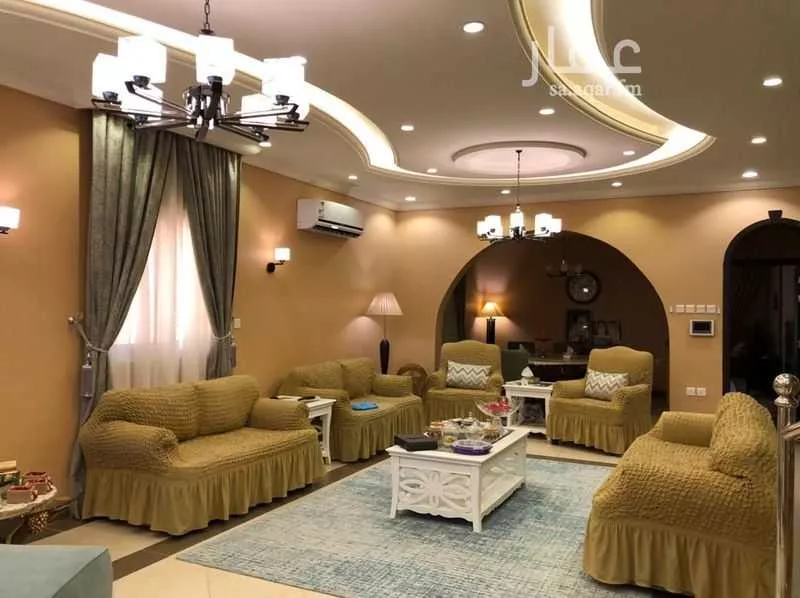 8 bedroom villa in Al Shiraa 11