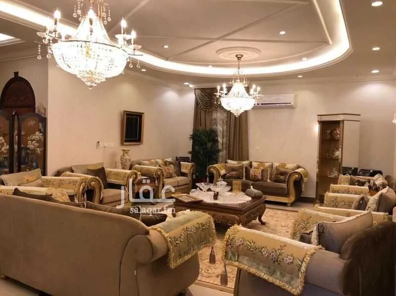 8 bedroom villa in Al Shiraa 6