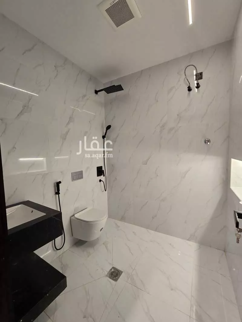 6 bedroom villa in Jeddah 10