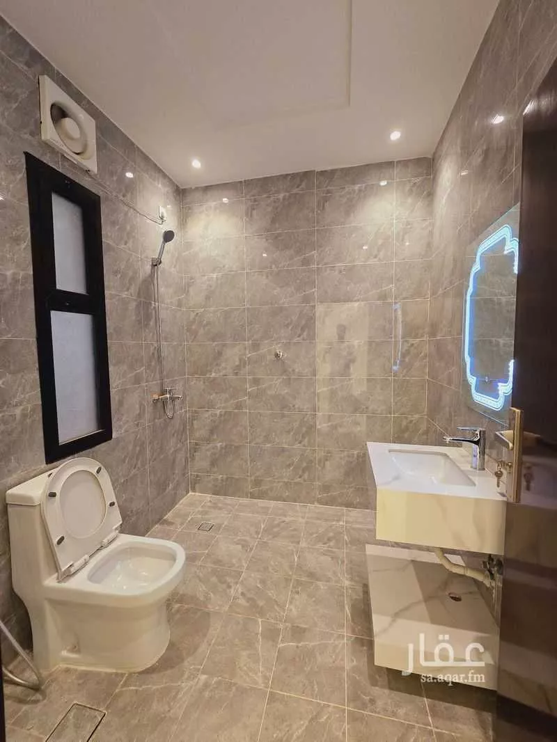 8 bedroom villa in Al Rahmaniyyah 12